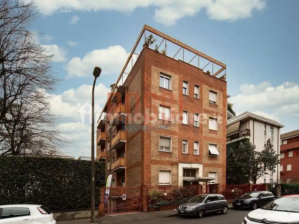 Appartamento in vendita a Monza