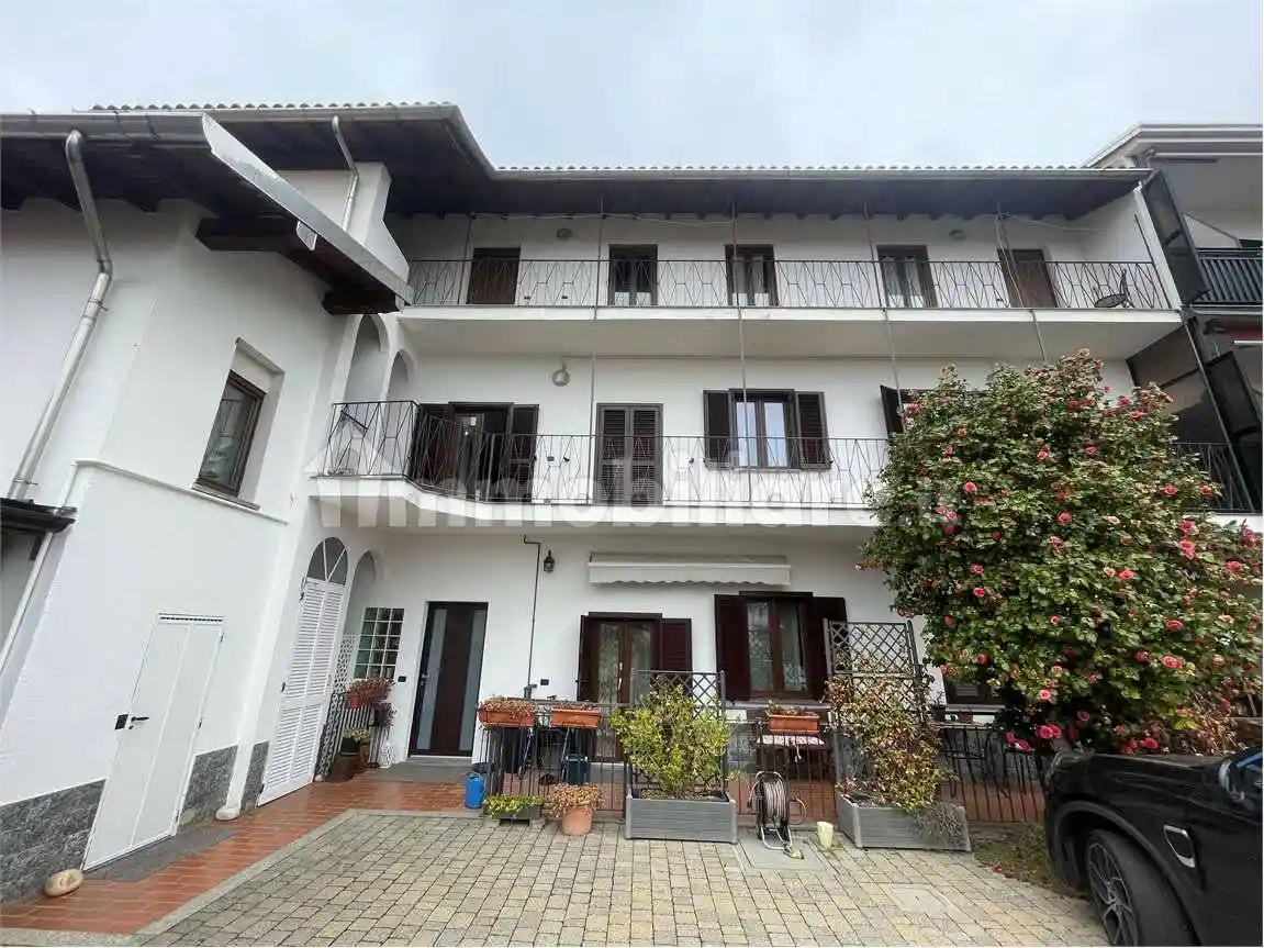 Appartamento in vendita a Pombia