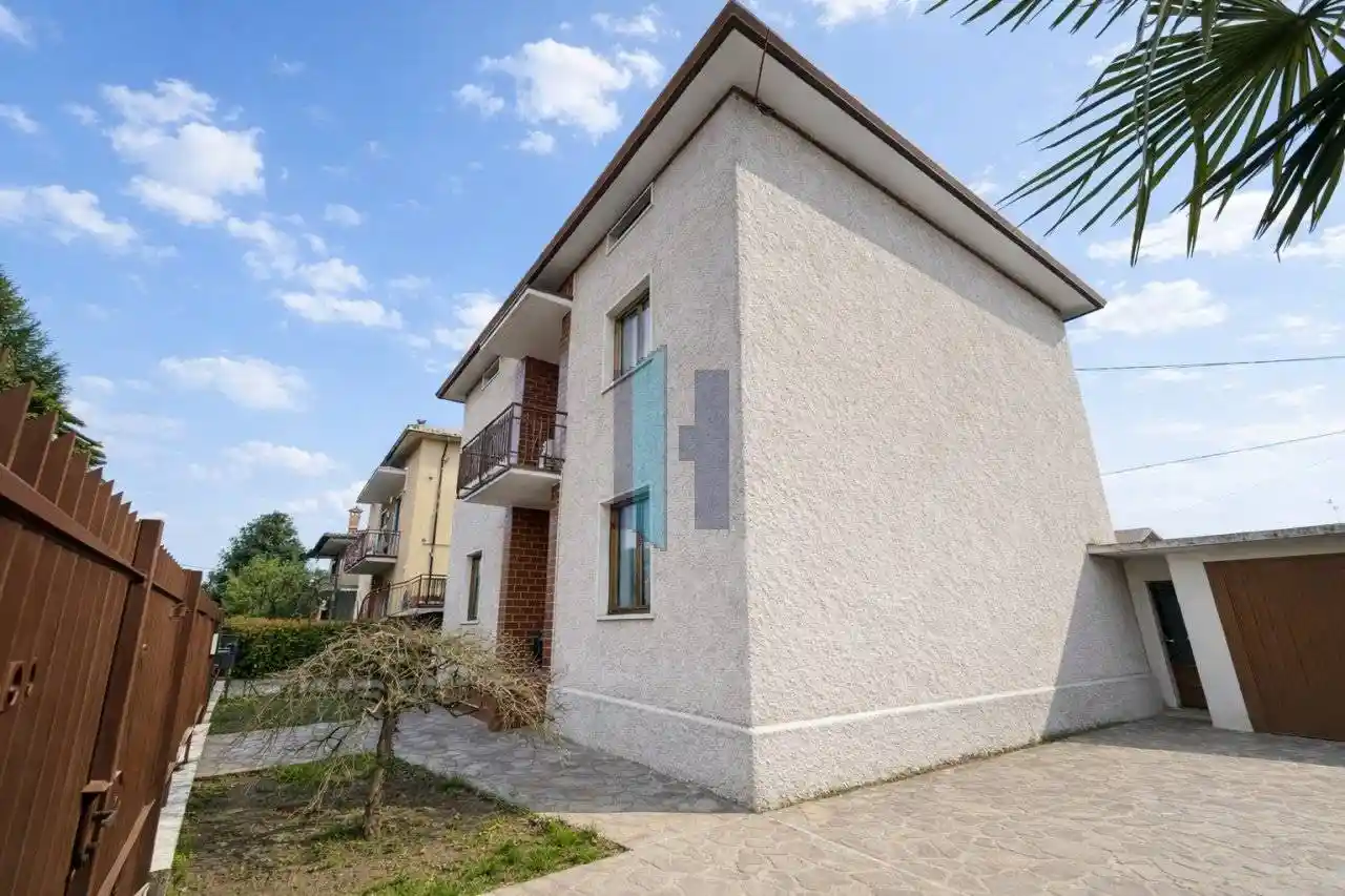 Casa indipendente in vendita a Dalmine
