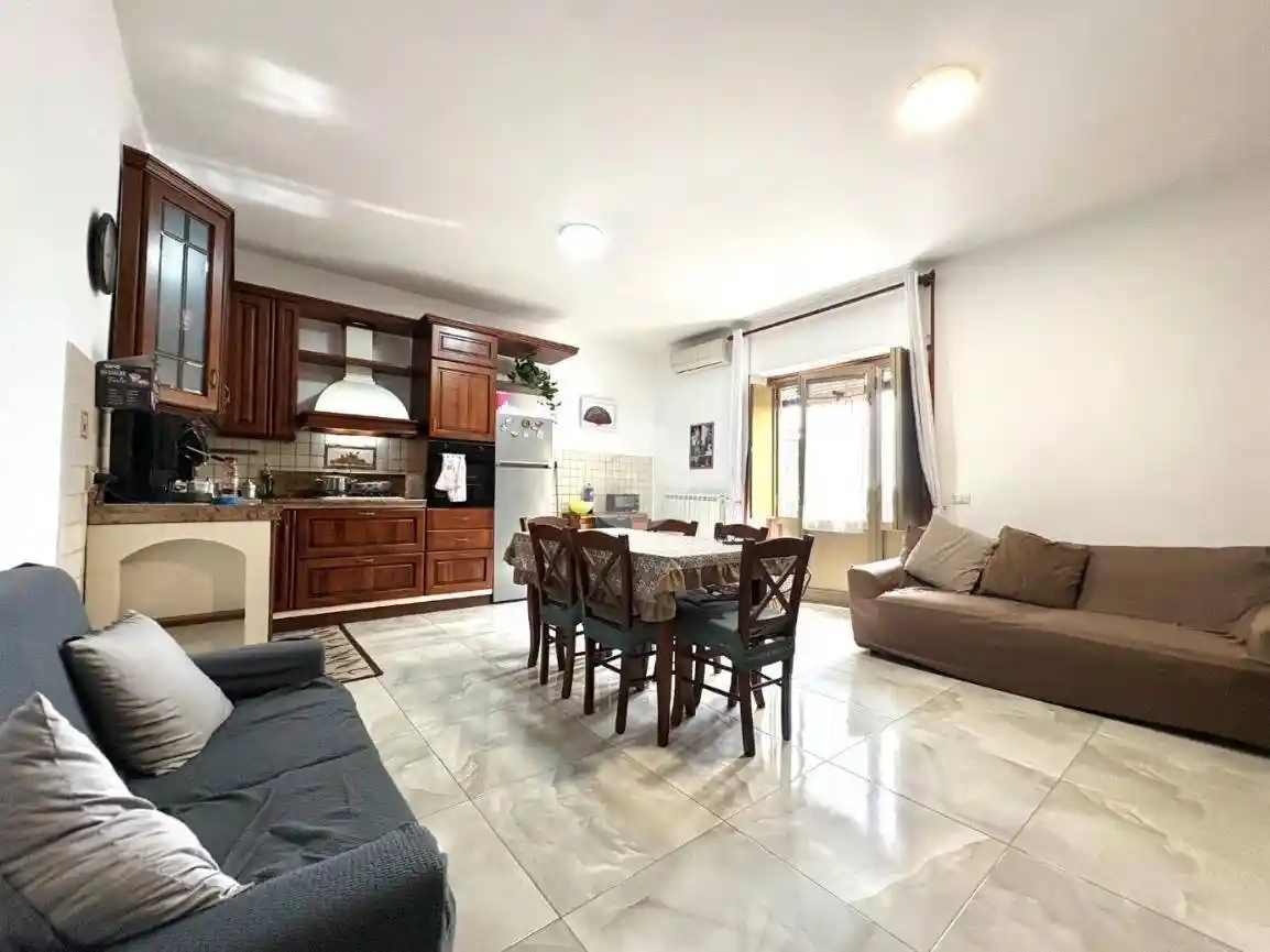 Appartamento in vendita a Napoli