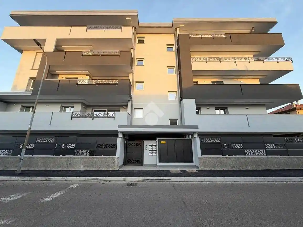 Appartamento in vendita a Varedo