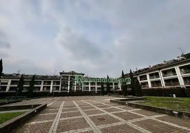 Appartamento in vendita a Villasanta