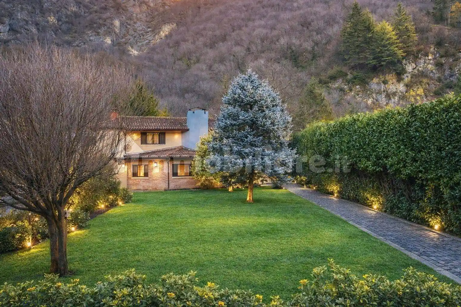 Villa in vendita a Samolaco