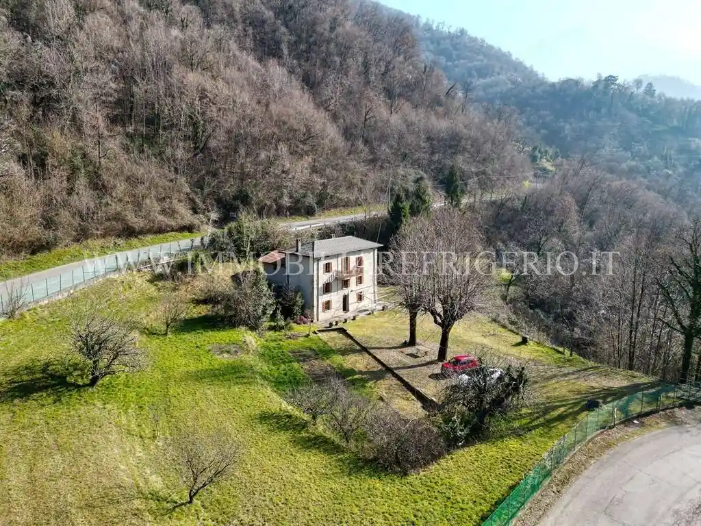 Casa indipendente in vendita a Calolziocorte