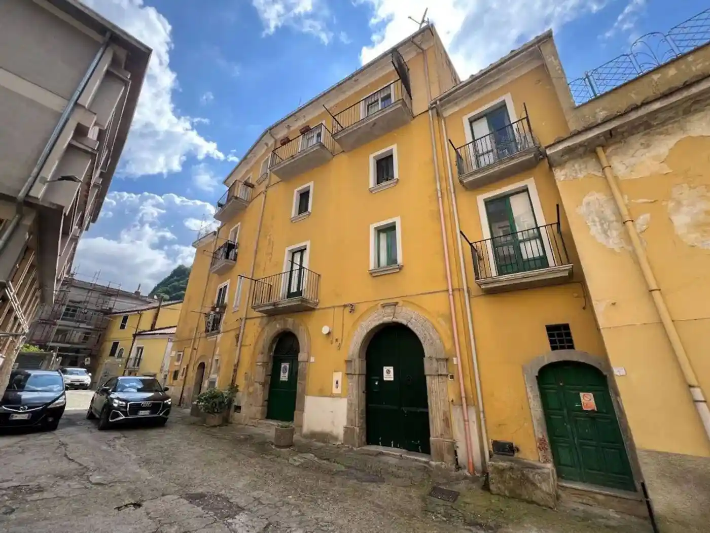 Palazzo - Edificio in vendita a Campagna