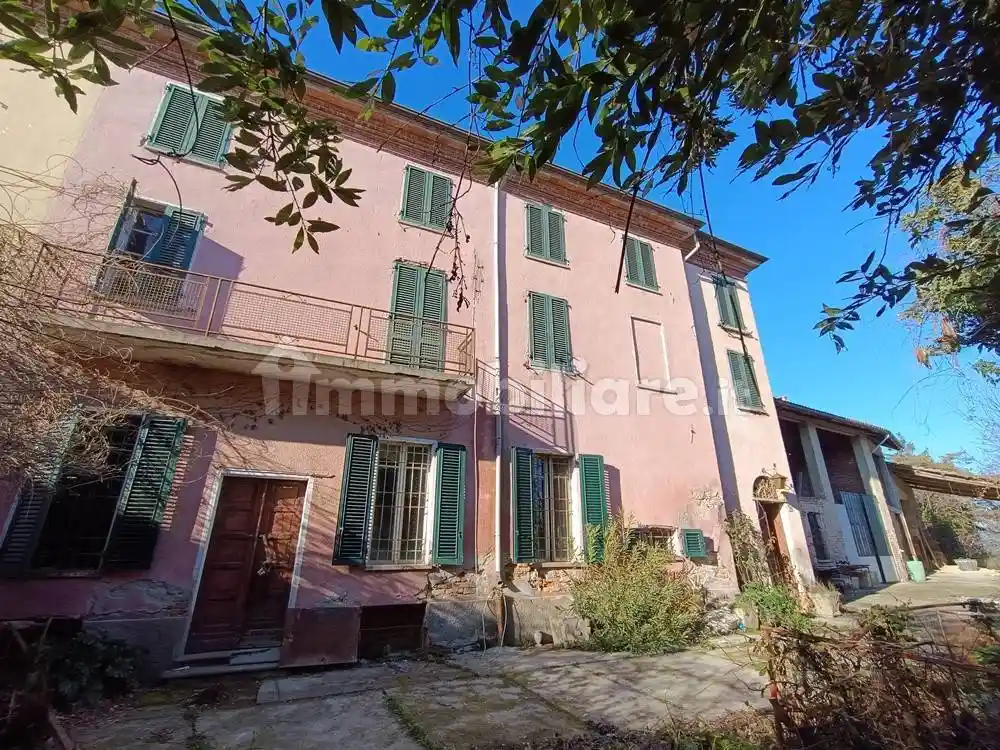 Rustico - Casale in vendita a Mongardino