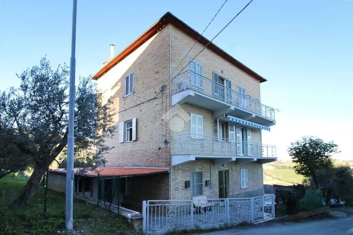 Casa indipendente in vendita a Fermo