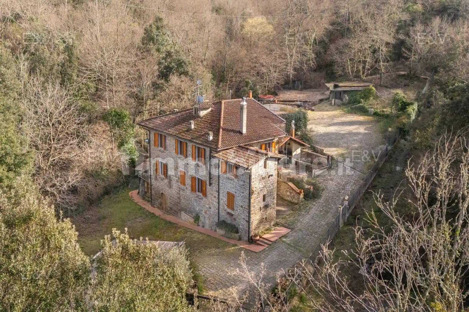 Rustico - Casale in vendita a Arezzo