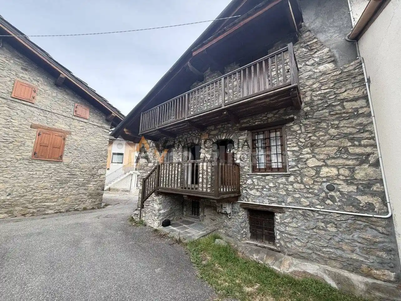 Appartamento in vendita a Gignod