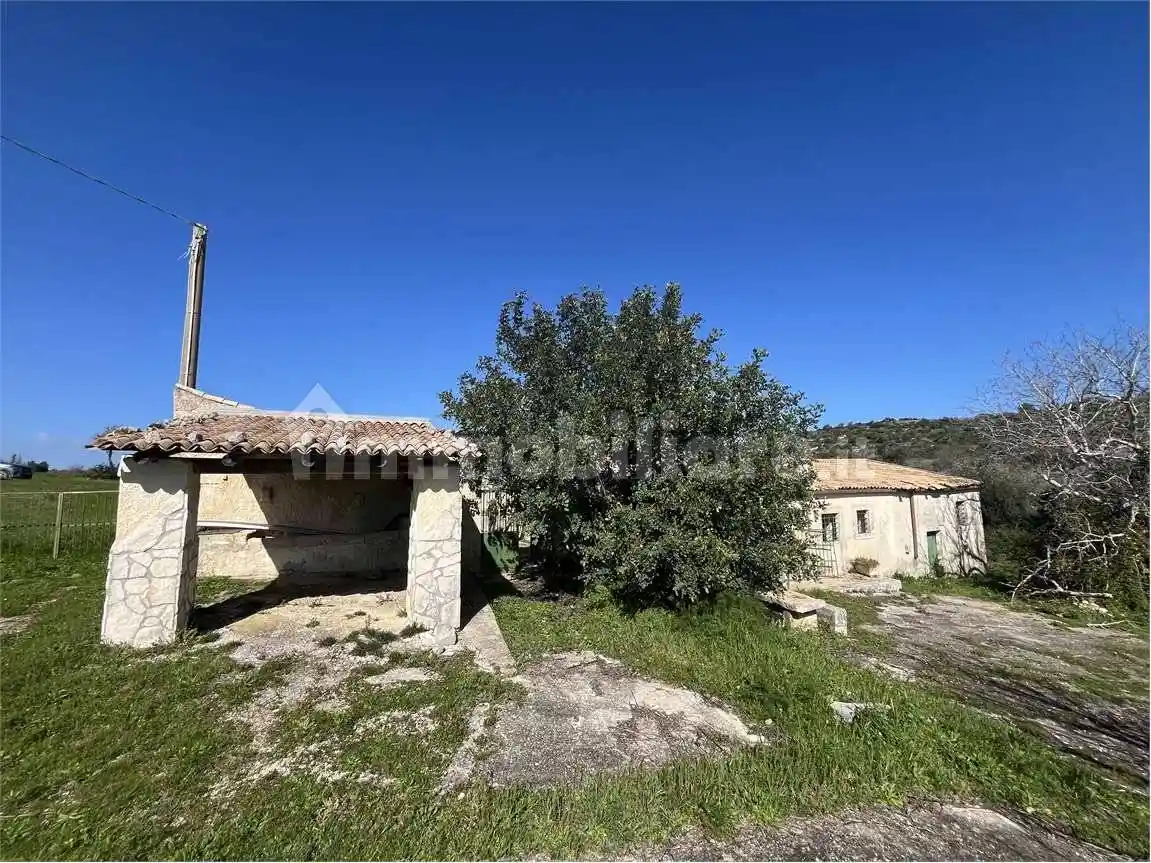 Rustico - Casale in vendita a Noto