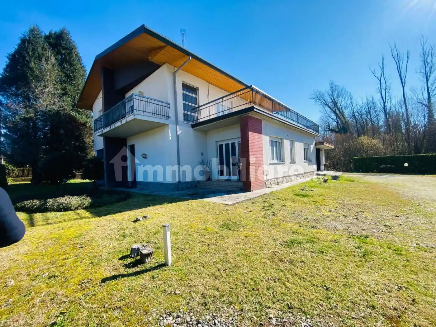 Villa in vendita a Sesto Calende