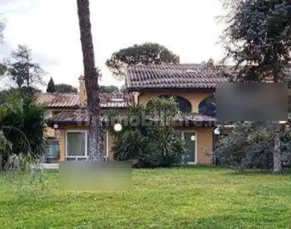 Villa in vendita a Roma