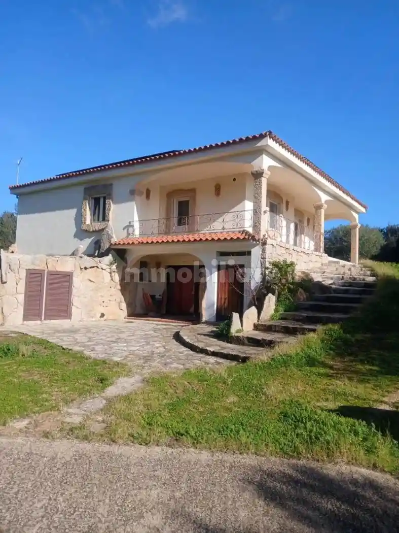 Villa in vendita a Arzachena