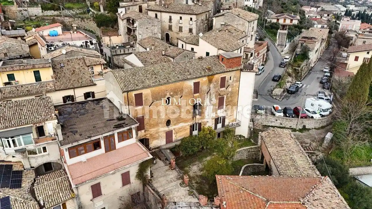 Palazzo - Edificio in vendita a Veroli