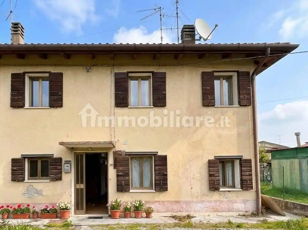 Palazzo - Edificio in vendita a Staranzano