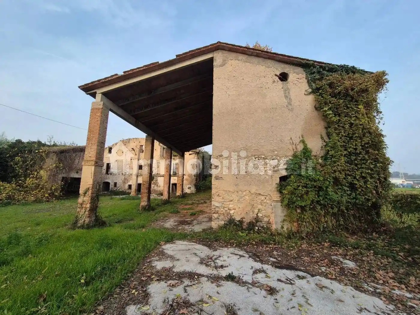 Rustico - Casale in vendita a Lonato del Garda