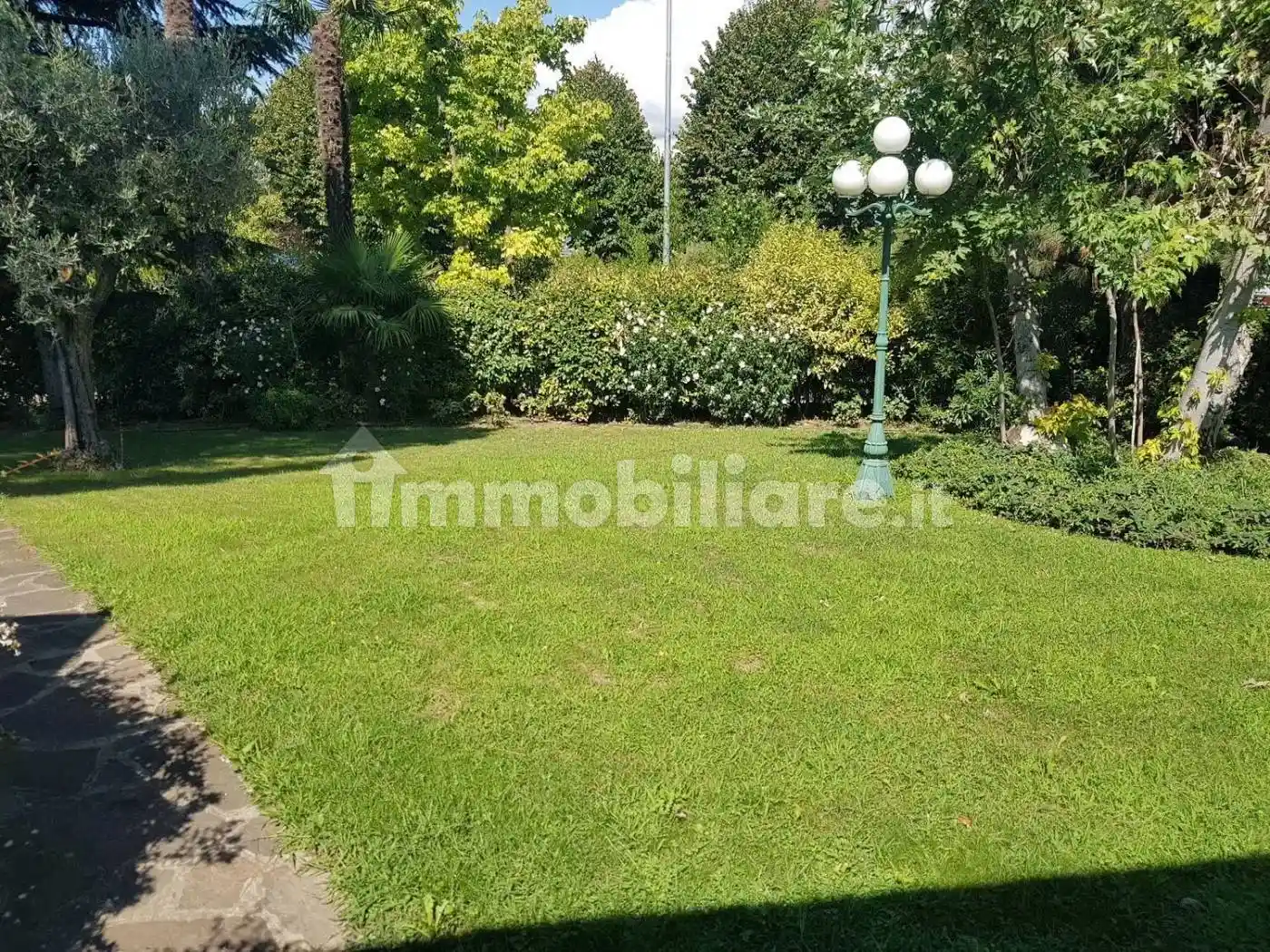 Villa in vendita a Lonato del Garda