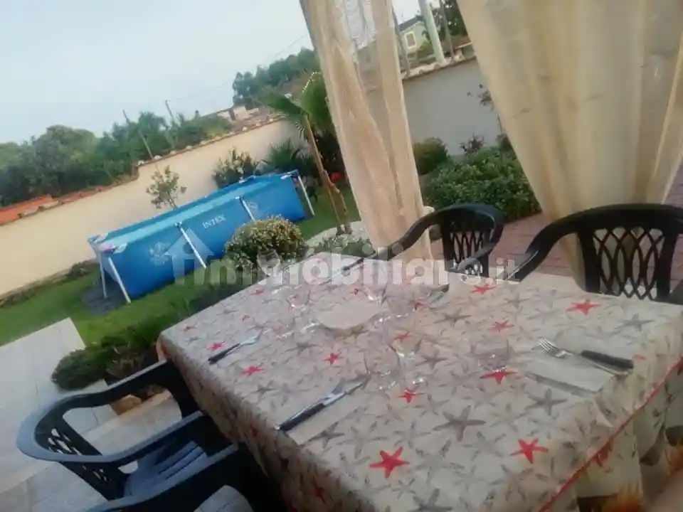 Villa in affitto a Aprilia