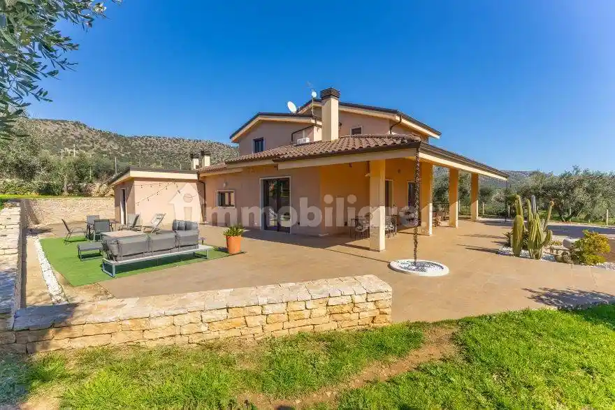 Villa in vendita a San Giovanni Rotondo