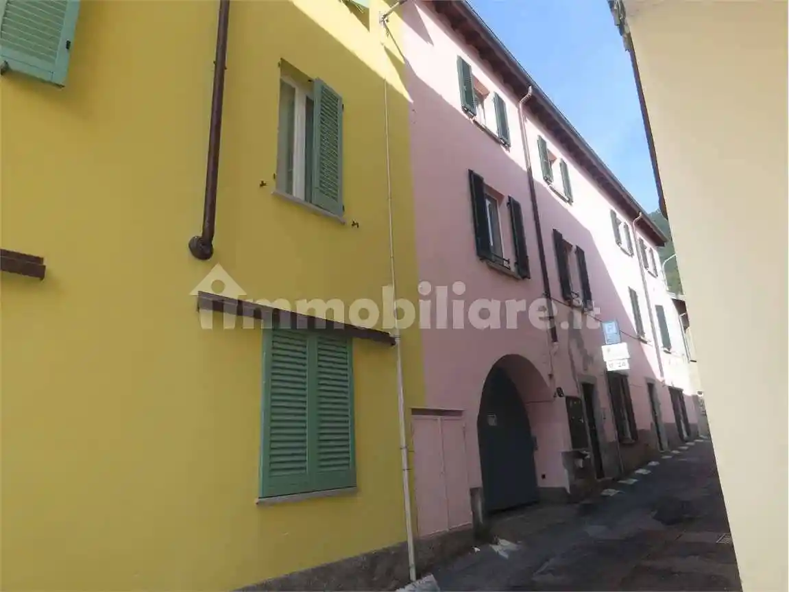 Appartamento in vendita a Valmadrera