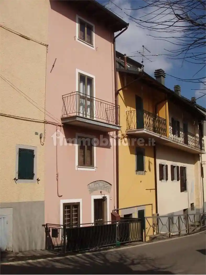 Appartamento in vendita a Pievepelago