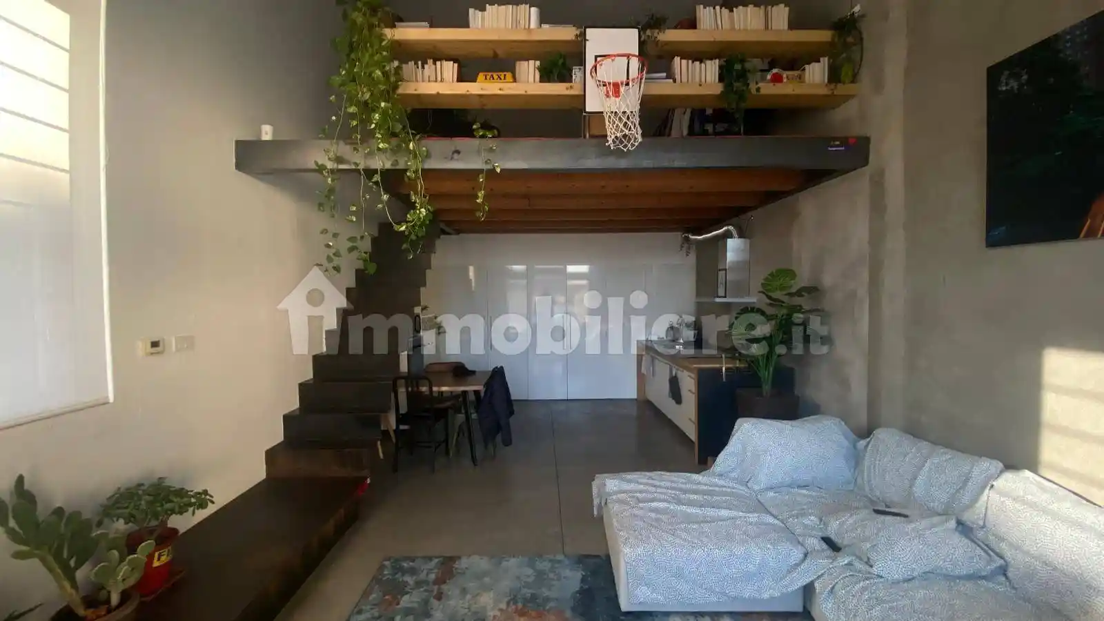 Appartamento in affitto a Biassono