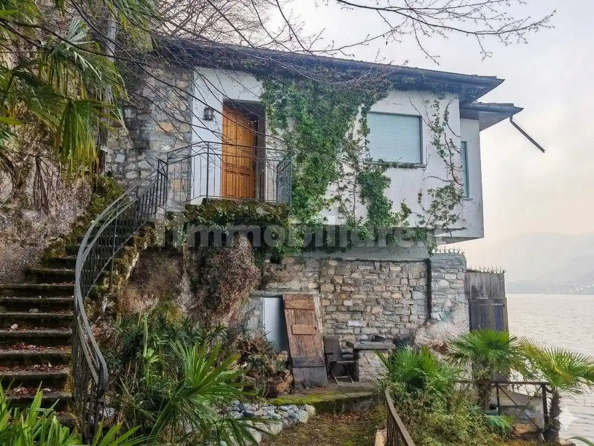 Villa in vendita a Campione d'Italia