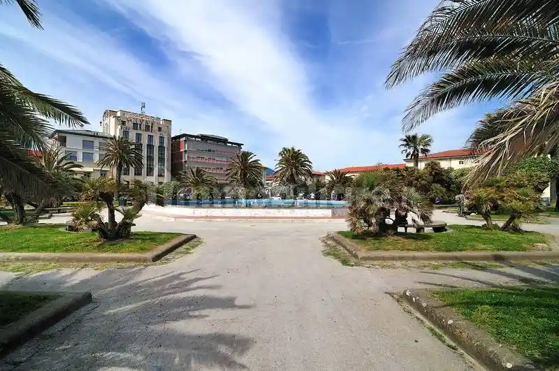 Appartamento in vendita a Viareggio