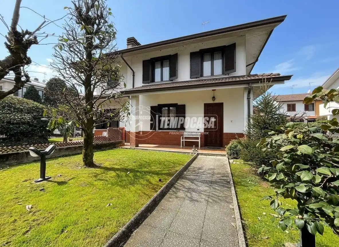 Villa in vendita a Paullo