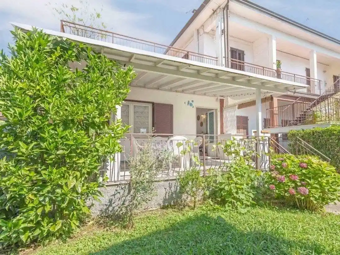 Appartamento in vendita a Ameglia