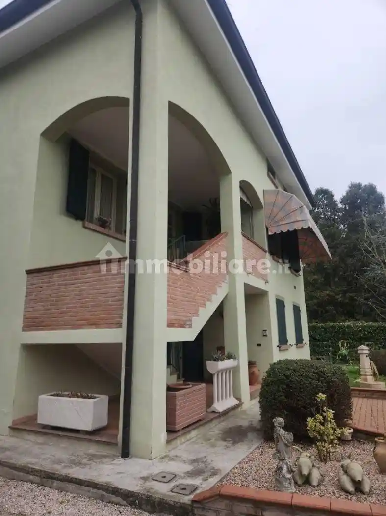 Villa in vendita a Poviglio