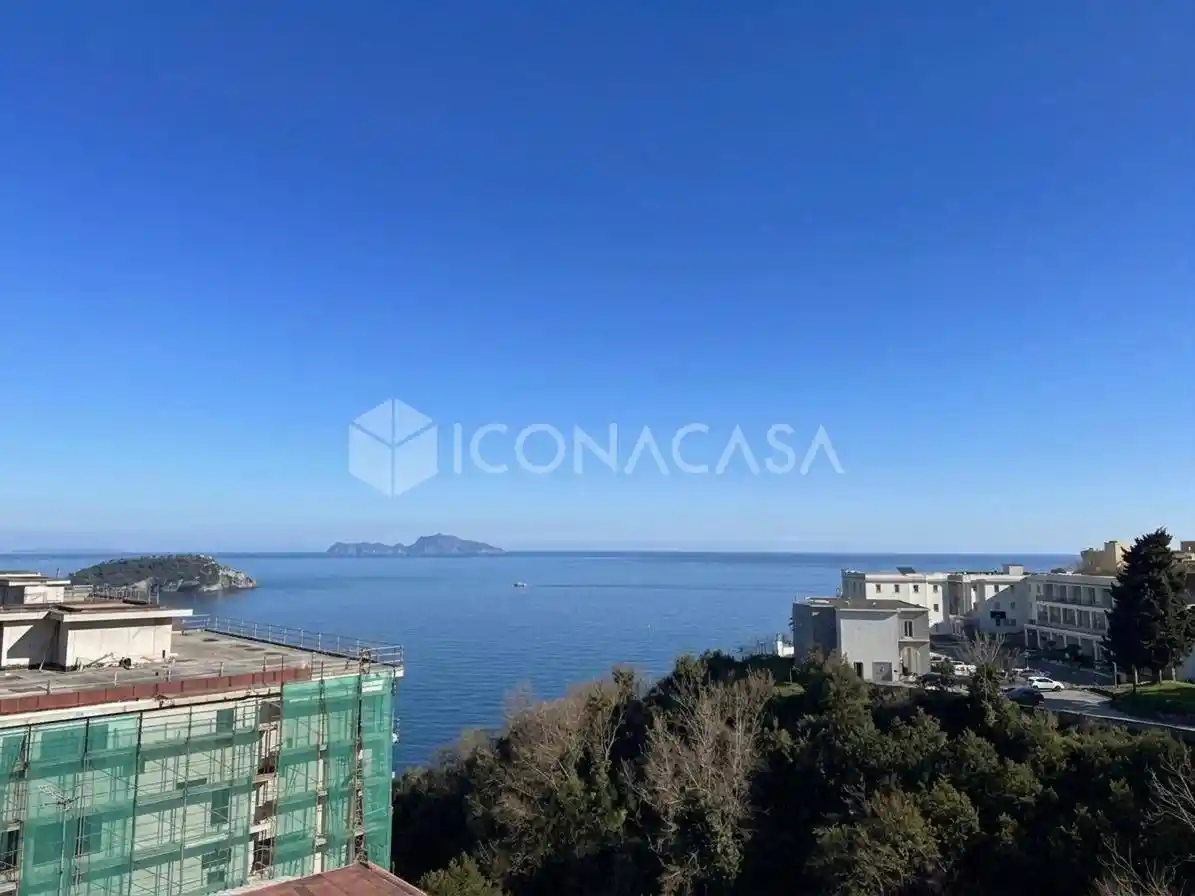Appartamento in vendita a Pozzuoli