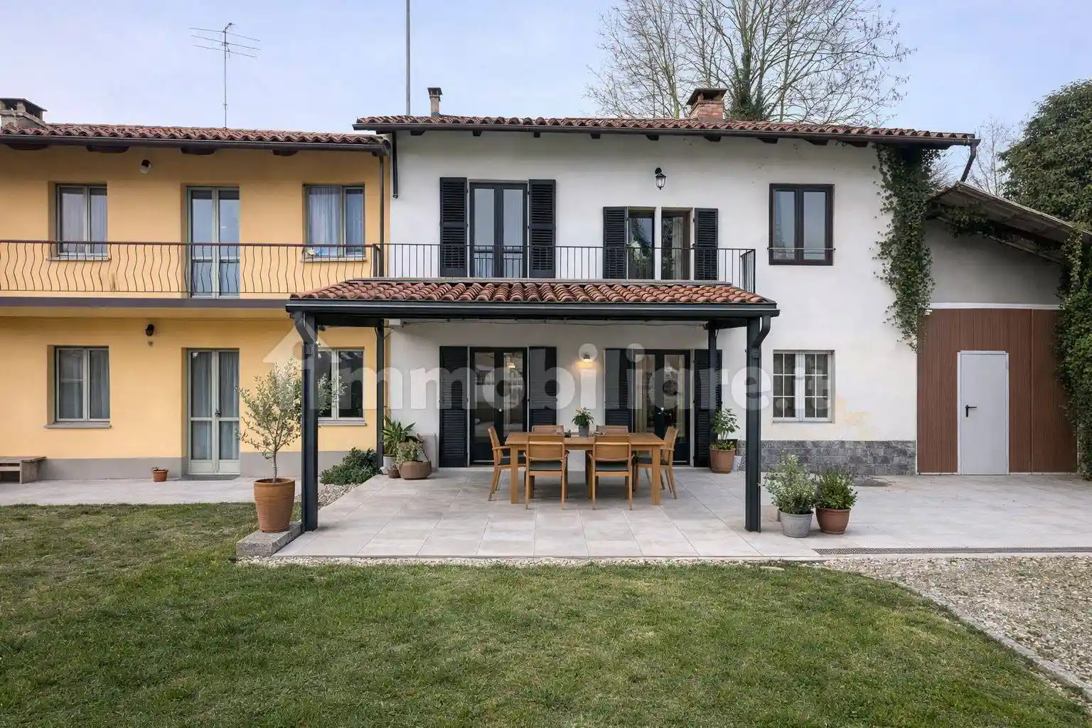 Rustico - Casale in vendita a Monteu Roero