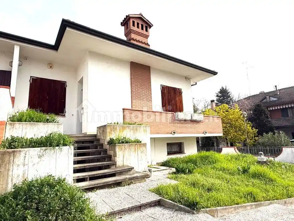 Casa indipendente in vendita a Finale Emilia