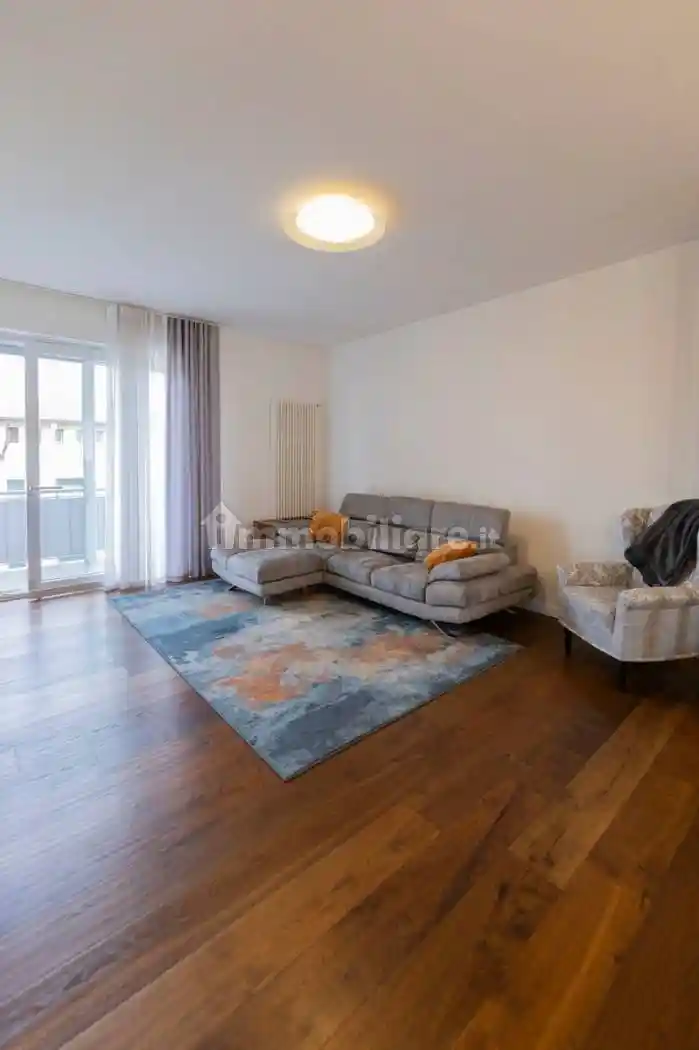 Appartamento in vendita a Desenzano del Garda