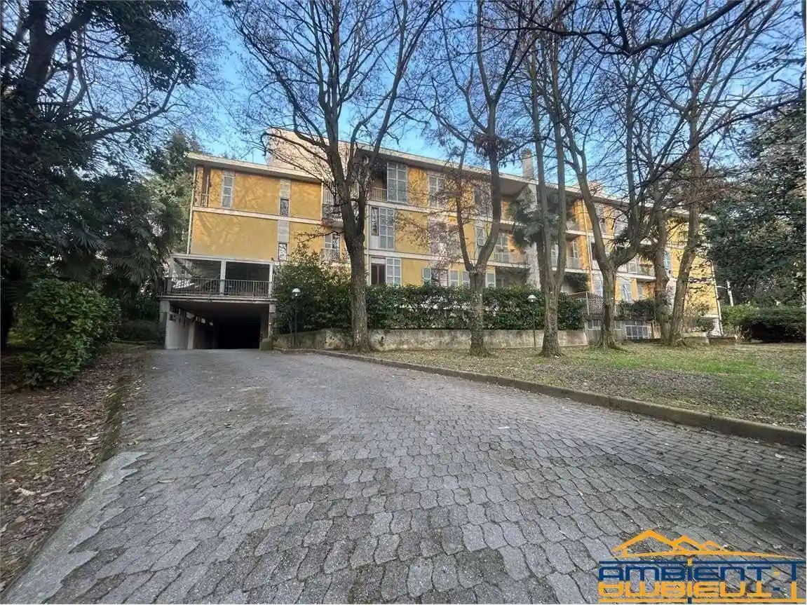 Appartamento in vendita a Merate
