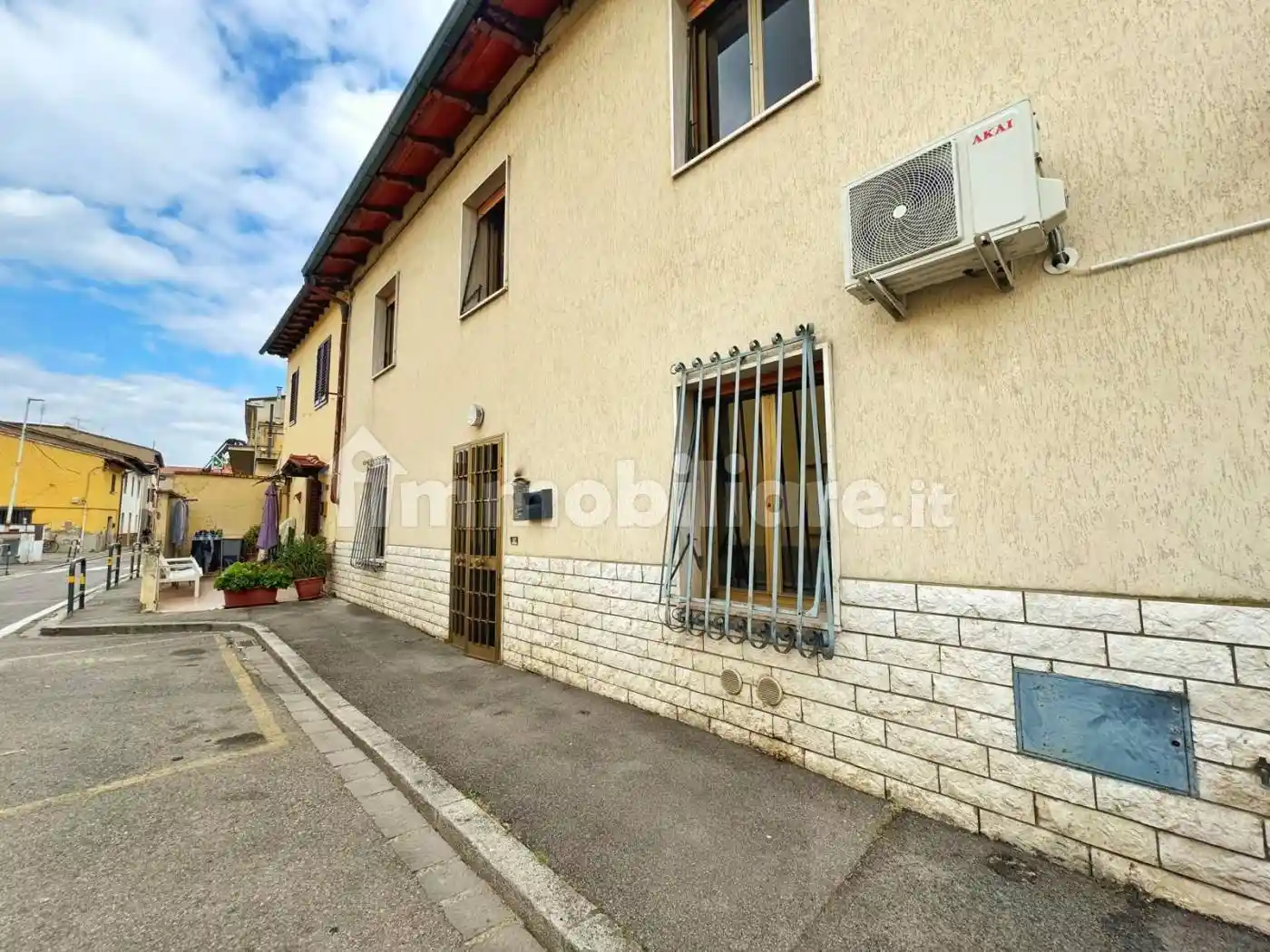 Casa indipendente in vendita a Prato