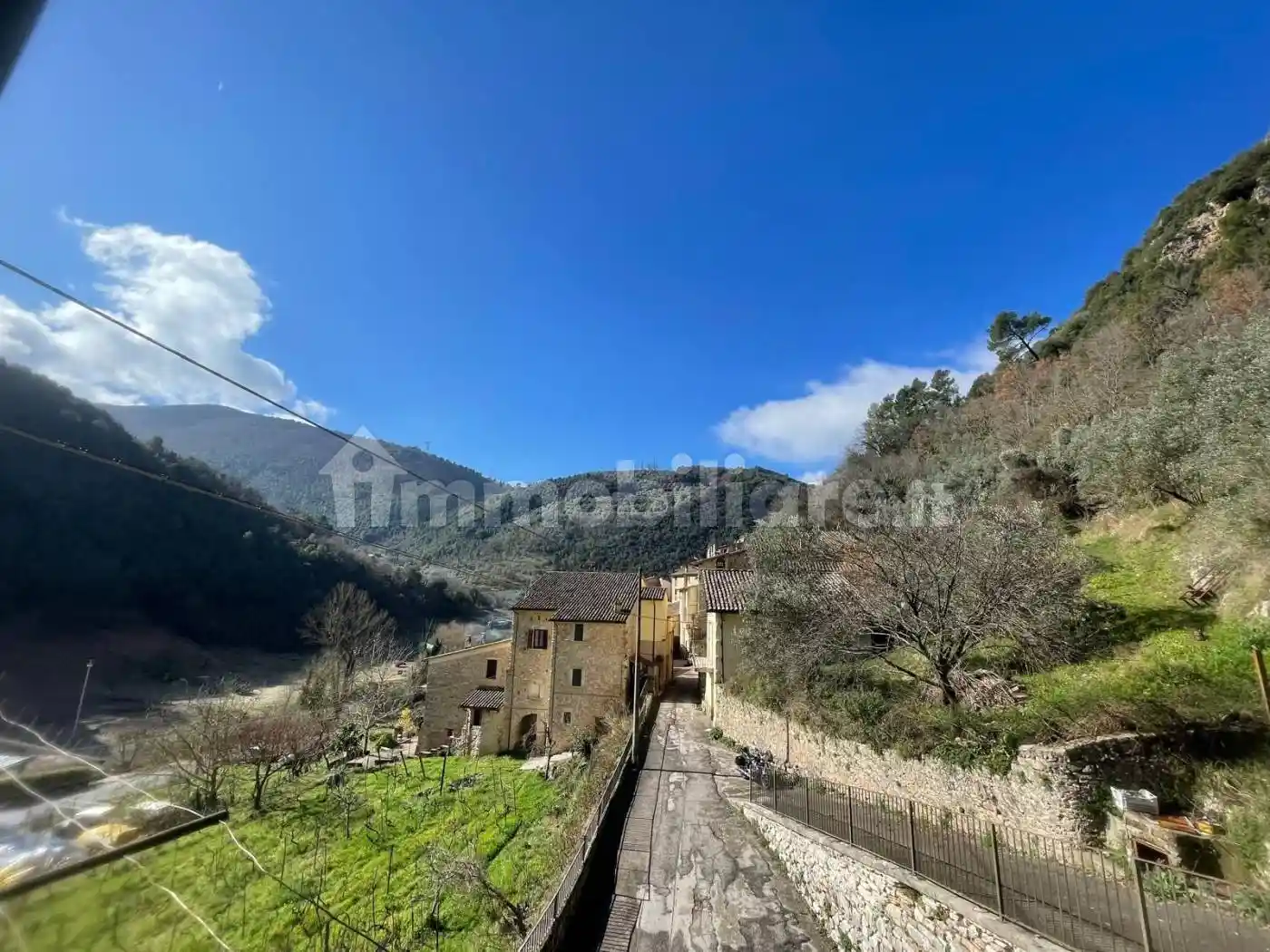 Appartamento in vendita a Ferentillo