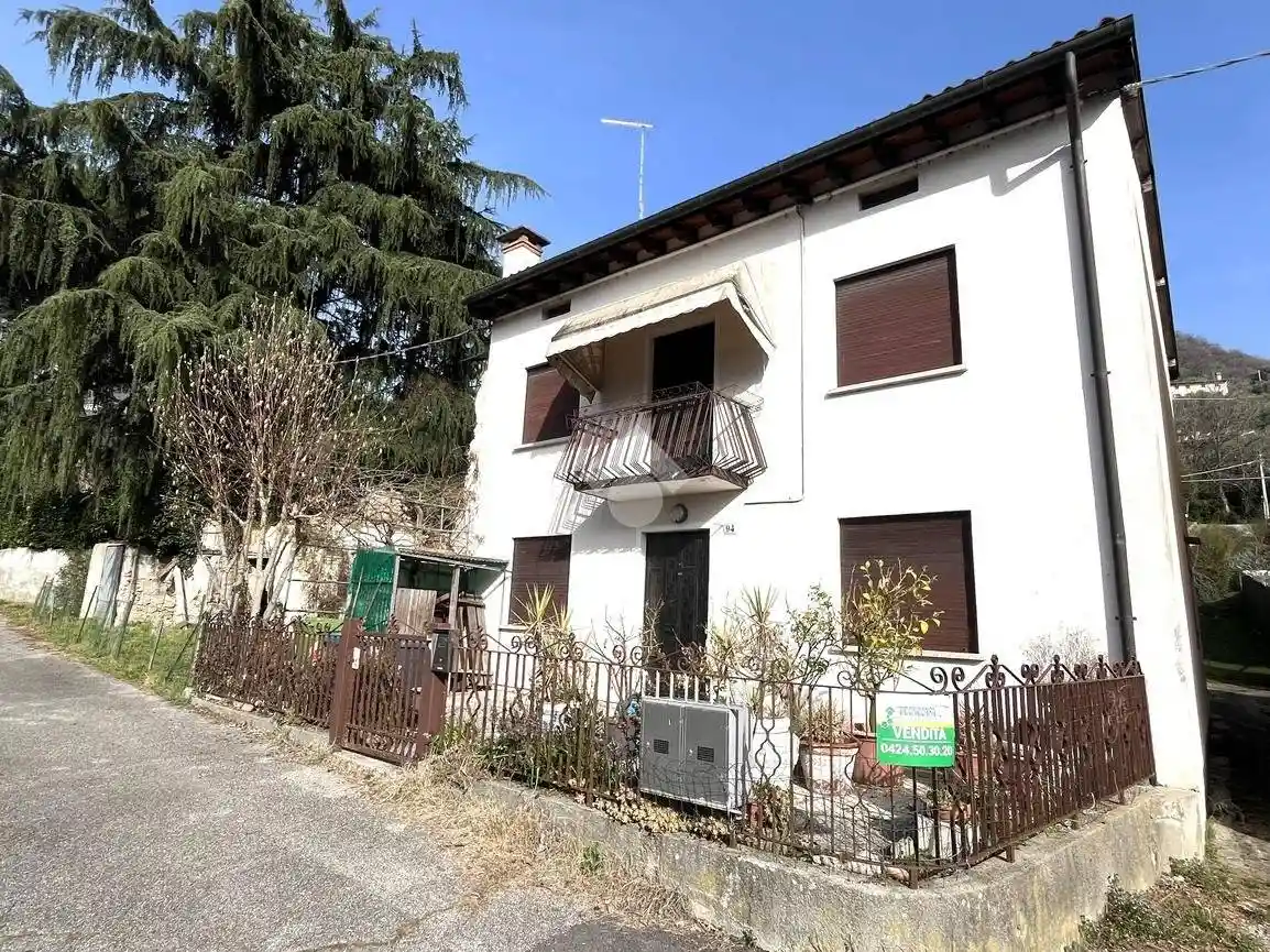Casa indipendente in vendita a Bassano del Grappa