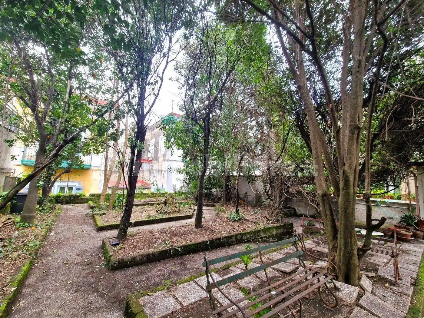 Appartamento in vendita a Napoli