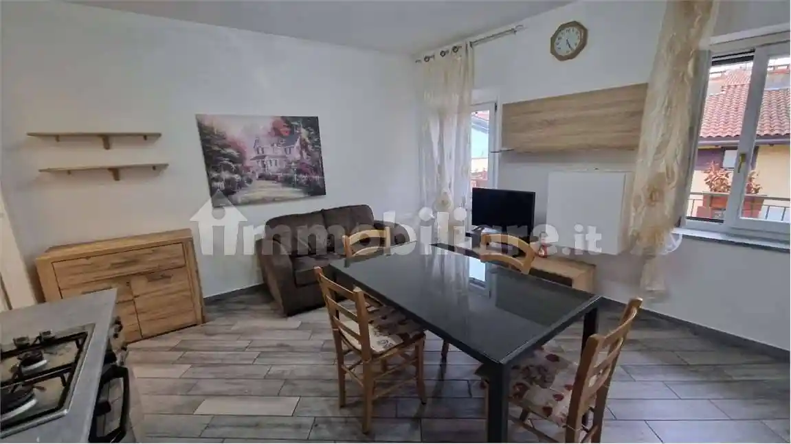 Appartamento in affitto a Sesto Calende