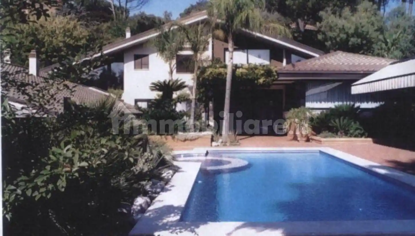 Villa in vendita a Roma