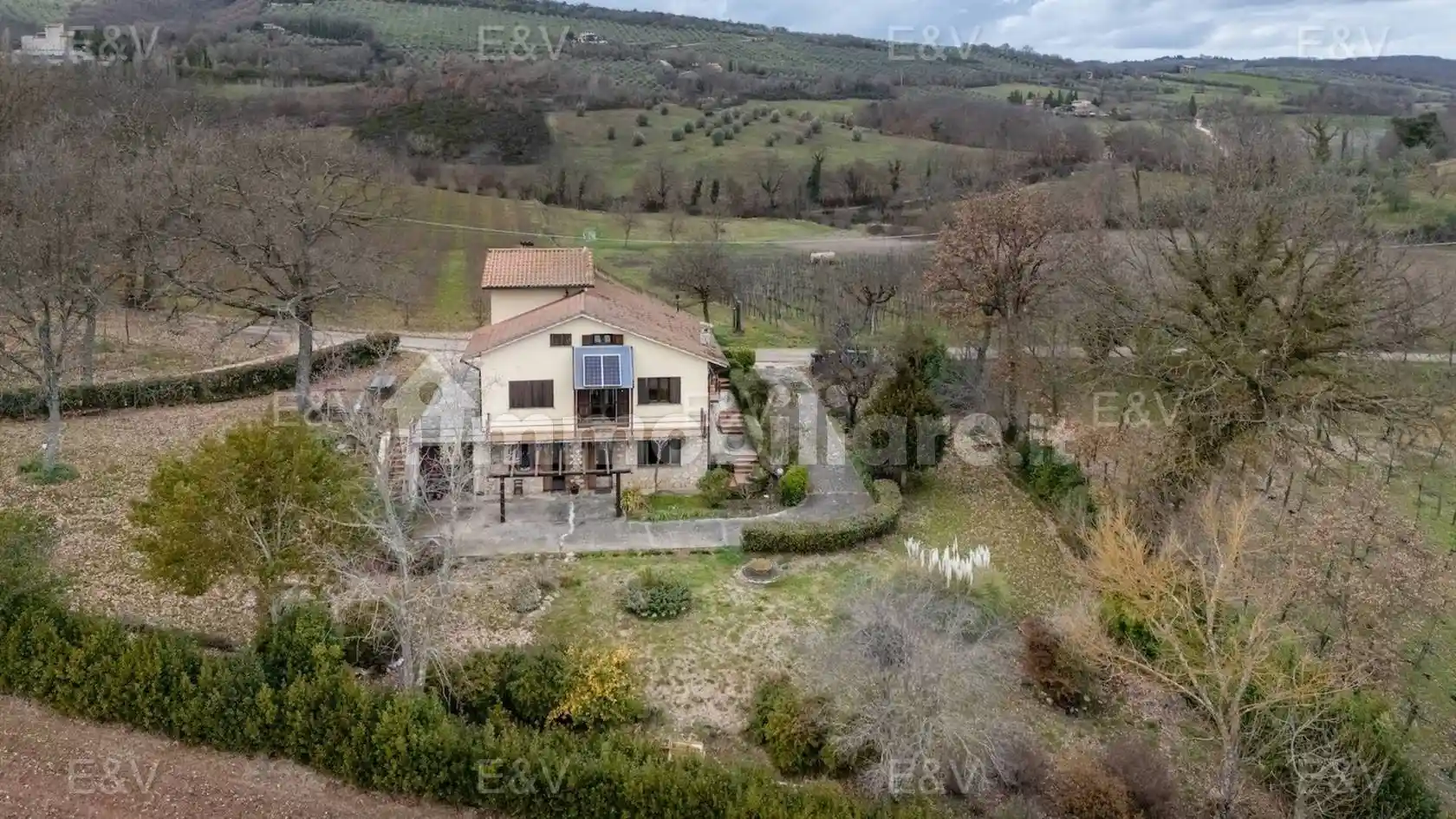Villa in vendita a Montecchio