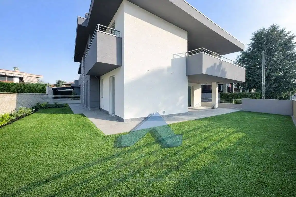 Appartamento in vendita a Scanzorosciate