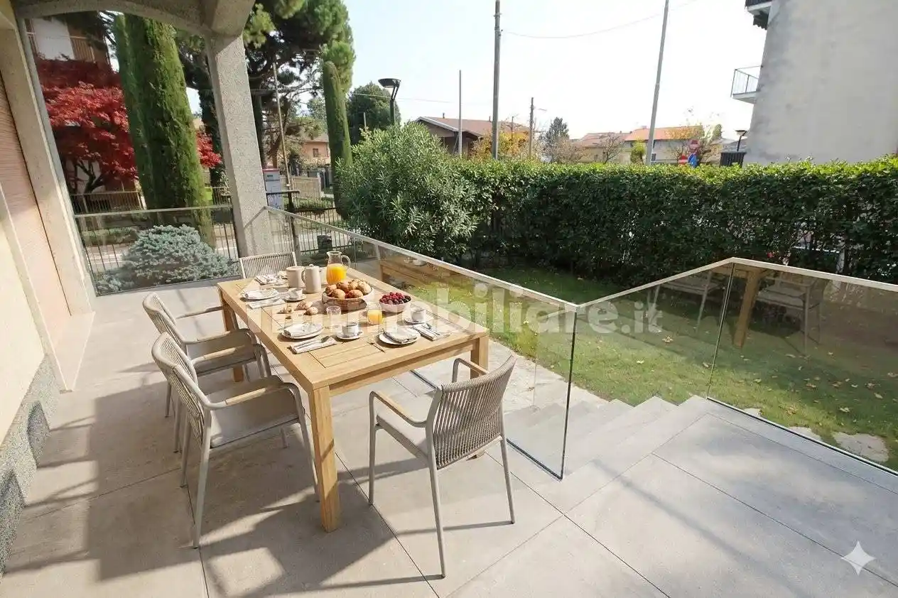 Villa in vendita a Gorla Minore