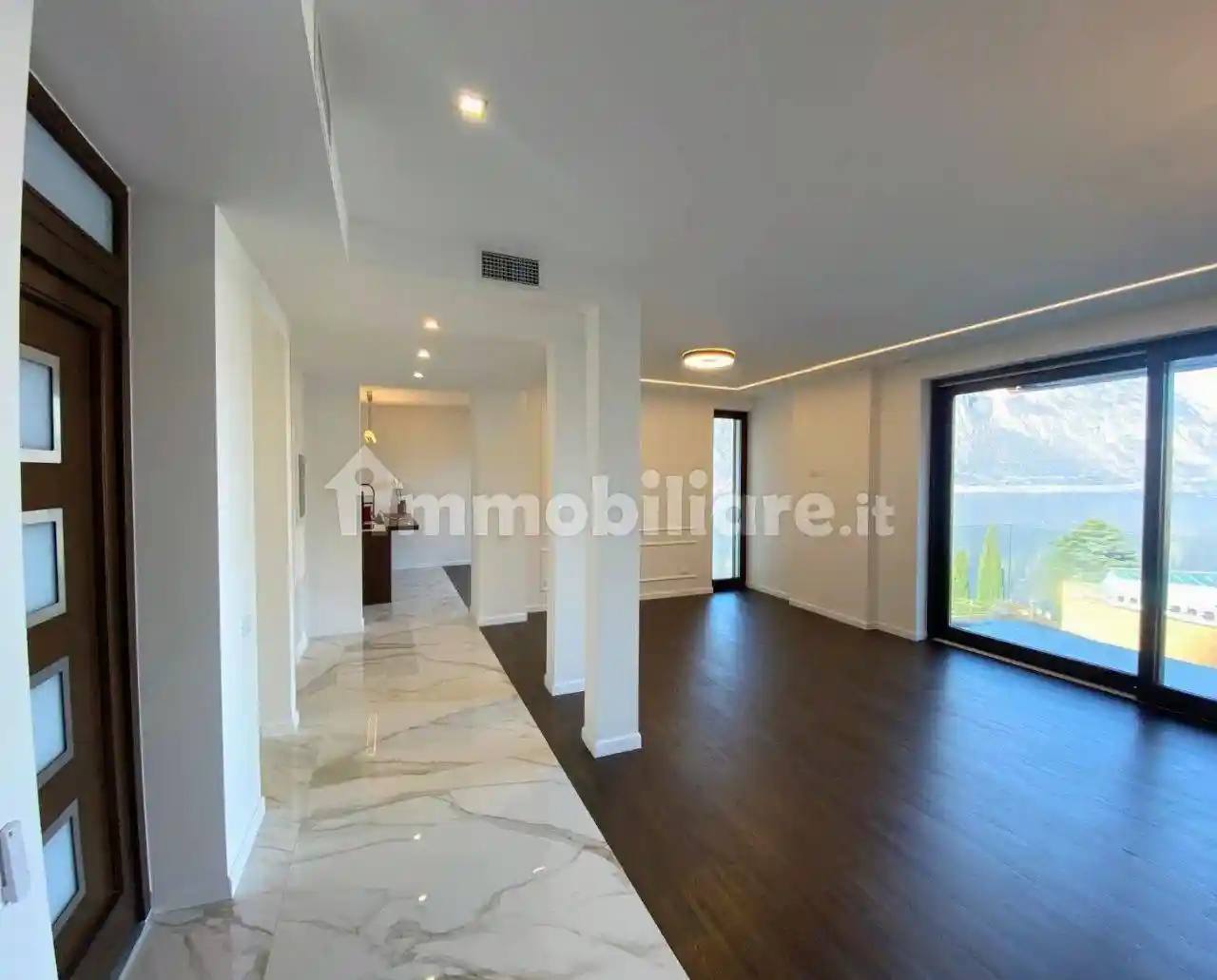 Villa in vendita a Campione d'Italia