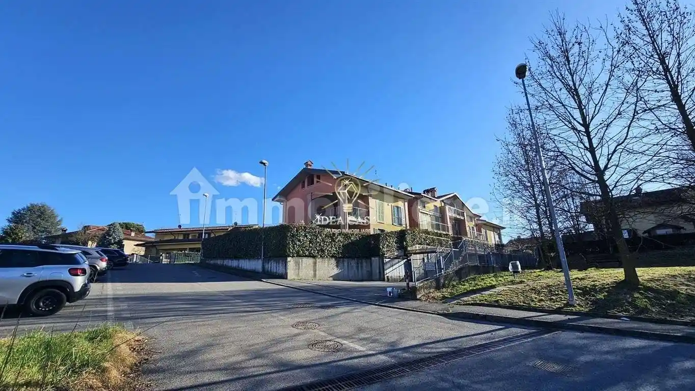 Appartamento in vendita a Cassago Brianza