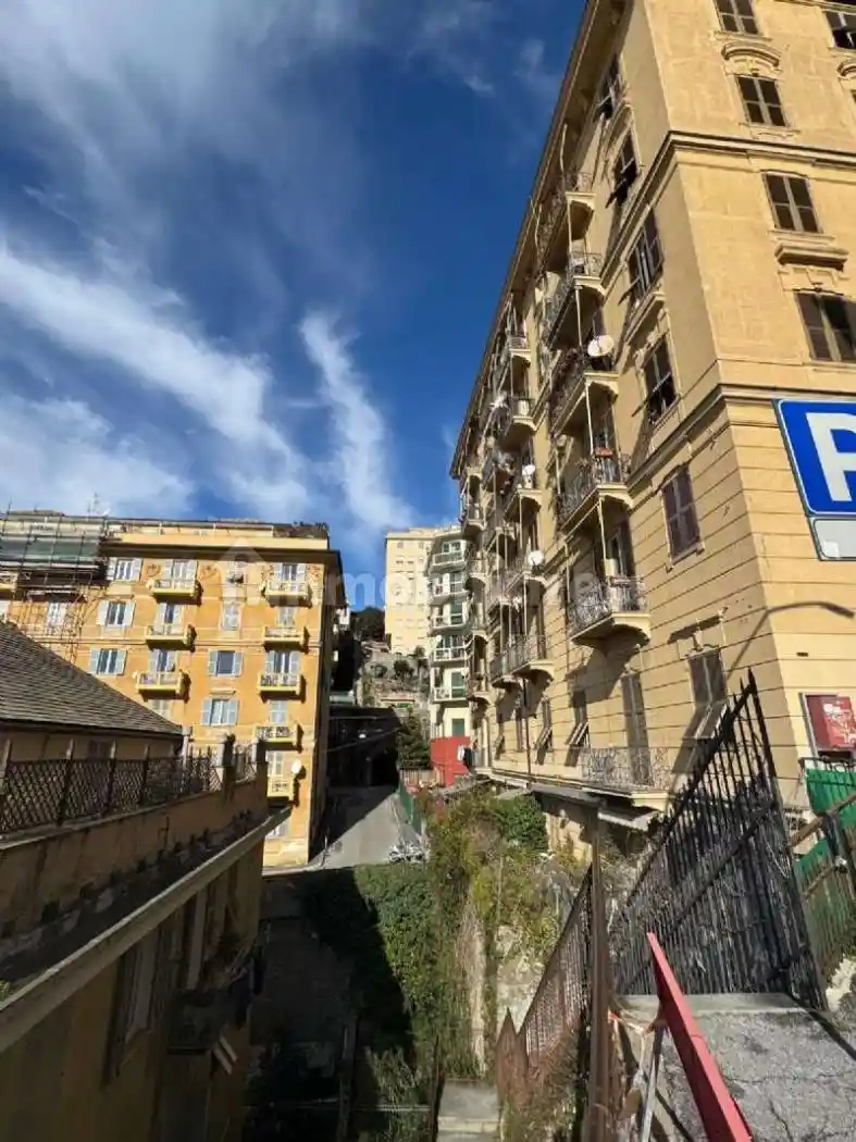 Appartamento in vendita a Genova