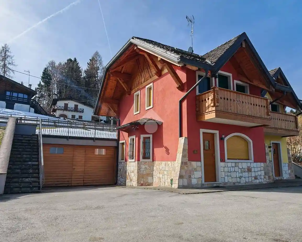 Villa in vendita a Roana