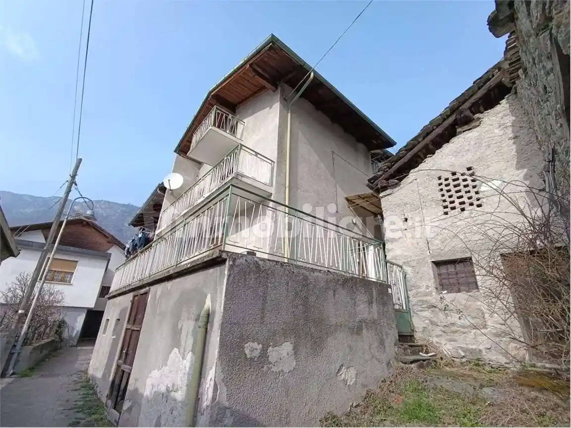 Casa indipendente in vendita a Saint-Vincent